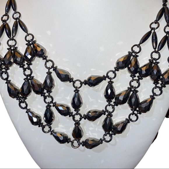 SIMPLY VERA WANG Black & Silver Faceted Bead Bib Necklace - Picture 1 of 5